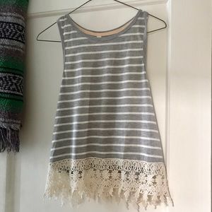 Tank top with knit lace